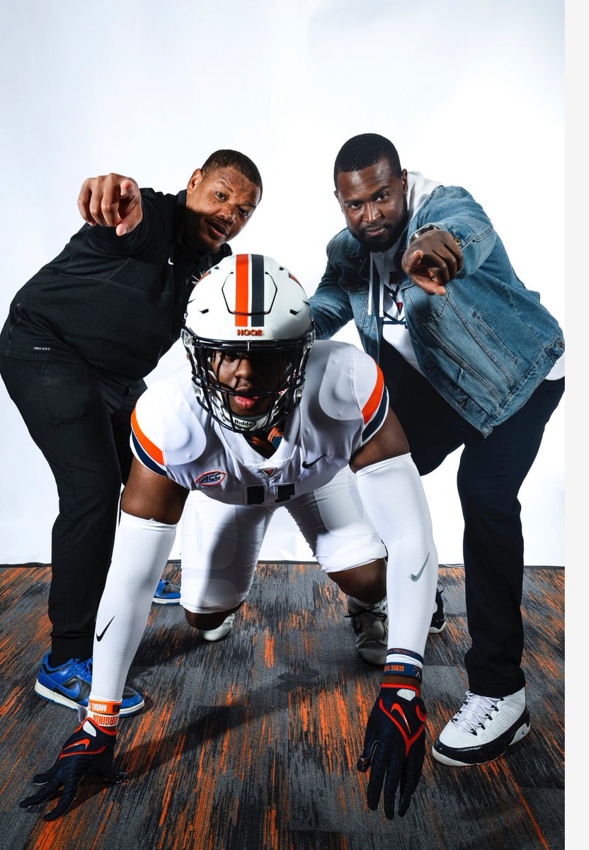 AubreyMelvin44's tweet image. Had a great time at UVA! #GoHoos @coachdowning1 @JonCelestin @CoachCCox @Coach_TElliott