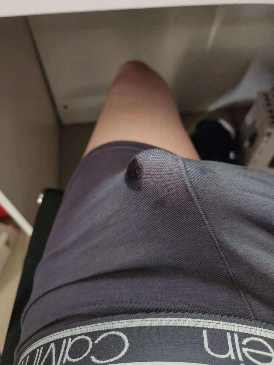 Pre cum leaks 💦 Rt for cum video