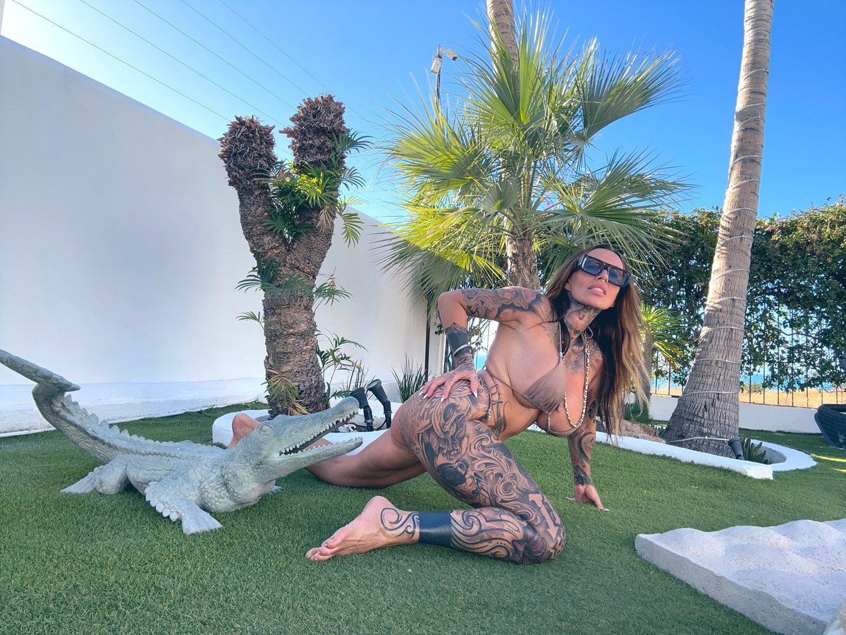 No filter needed, had a shooting today and did also spicy 🌶️ content for you💙🤍, retweet and check comments for free trial ⬇️