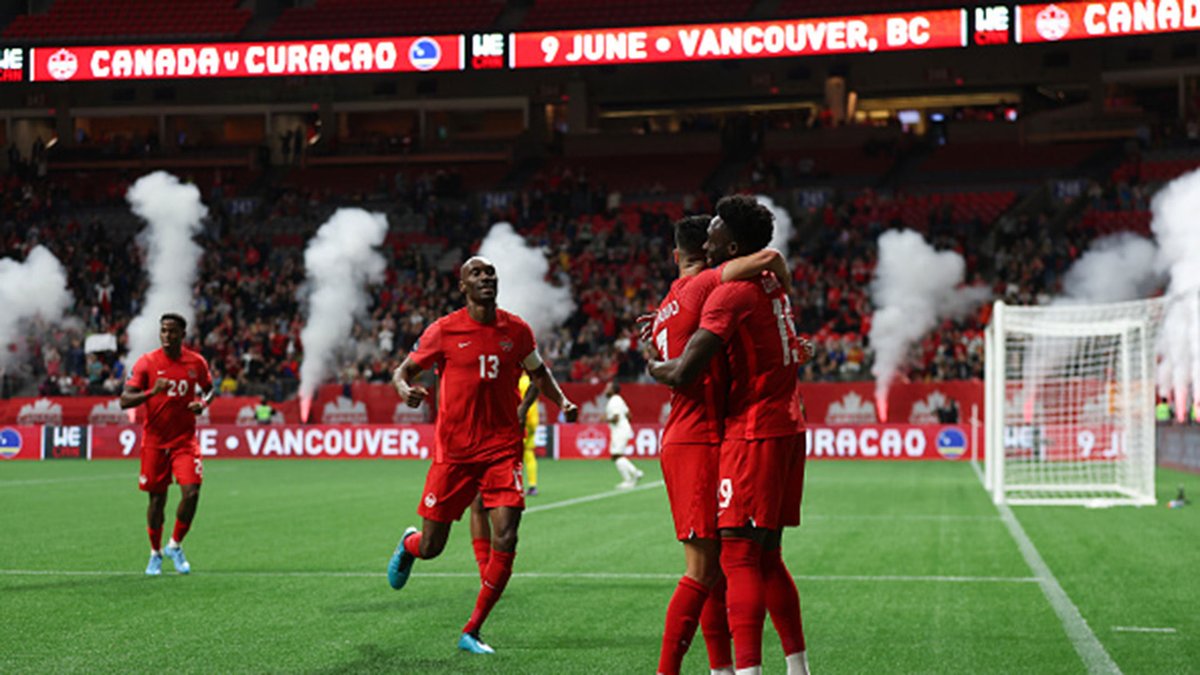 With Toronto and Vancouver sharing the hosting duties for Canada during the 2026 FIFA World Cup, @LukeWileman, @stevocaldwell & @kdkilbane77 discuss the layout and whether travel could be an issue for the Canadians: tsn.ca/fifa-world-cup…