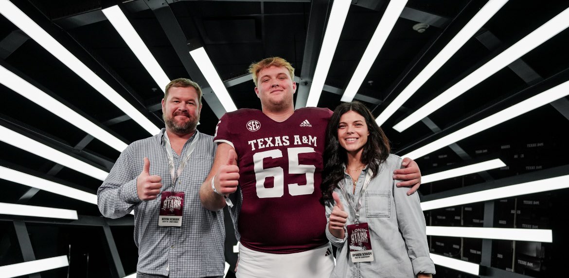 loganschram4's tweet photo. Had a great time in College Station! Big thanks to @CoachCushing and @CoachMikeElko for the invite!!

@KevinSchram6 @AmandaSchram5 @CheHendrix @davetwilk @HoundFootball @Boernehs @BoerneISD @TexAgs @AggieFootball @210Preps https://t.co/XJviE2x8UT