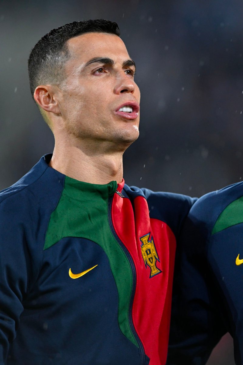 lnstantFoot's tweet image. Joyeux anniversaire au meilleur joueur de tous les temps, Cristiano Ronaldo, qui fête aujourd'hui ses 39 ans. 🐐🇵🇹