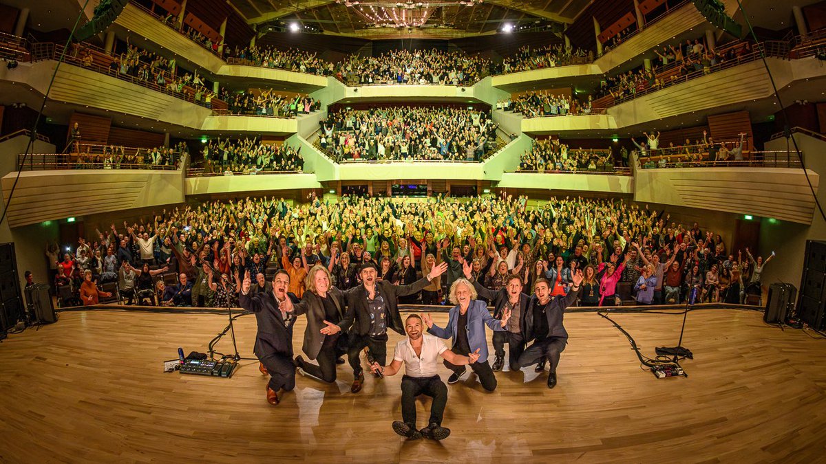 Thank you Manchester, you were absolutely massively magnificent!
#wetwetwet #wetsontour #manchester #bridgewaterhall #bridgewaterhallmanchester @BridgewaterHall