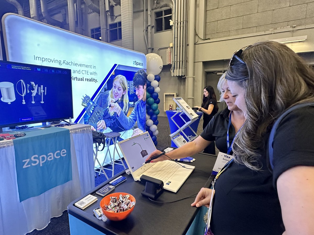 Loved getting to catch up with my Zspace friends and share my love of Zspace with a friend! #zSpace