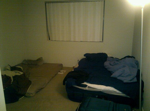 Suhail's tweet photo. Our room during YC when we first started Mixpanel in 2009. 

Stay strong founders. You got this! https://t.co/BLlX0unlvh