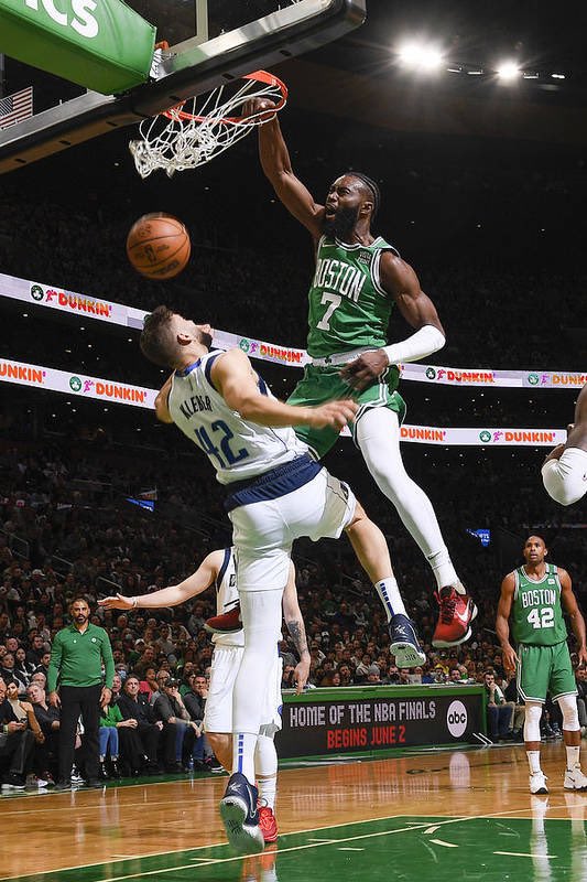For every drunk <a href="/FCHWPO/">Jaylen Brown</a> has in the month of February we will be donating $20 to the7uicefoundation.org

<a href="/FCHWPO/">Jaylen Brown</a> #celtics #bostonceltics #nba #differenthere #GiveBack #BlackHistoryMonth #bleedgreen #mvp #allstar #SLAMDUNK #SlamDunkContest #7uice <a href="/celtics/">Boston Celtics</a>