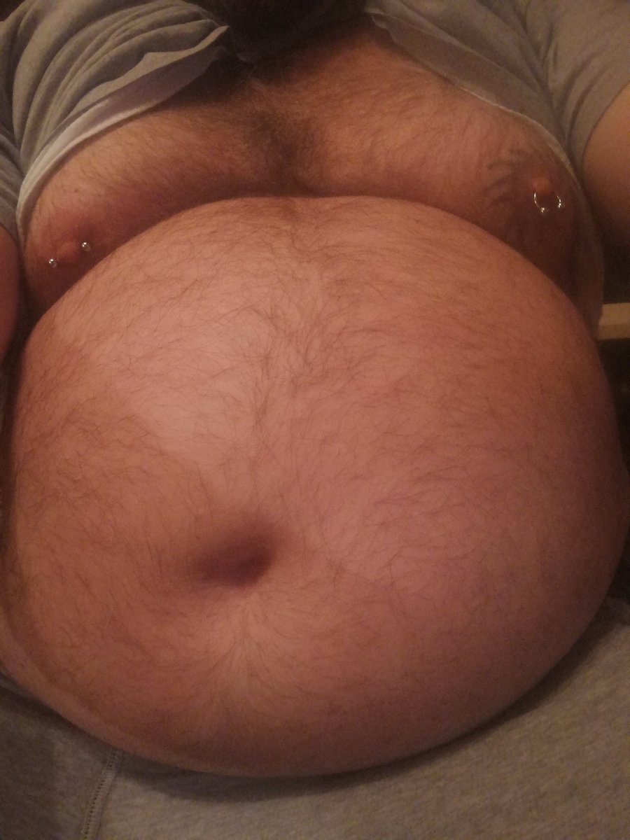 BallbellyBull's tweet photo. Kugelbauch wächst für Euch Boyz weiter größer.
RT = Hog muss wachsen. PN = Hilfe und Motivation. #bottom #boyzfed #BallBelly #Ballgut #gay #gaytall #gaydaddybear #hyperspermia #chubbygay #bbcocks #bwc #Muscletwunks #gayfetish #gayfeet https://t.co/BjqWgsBkF5