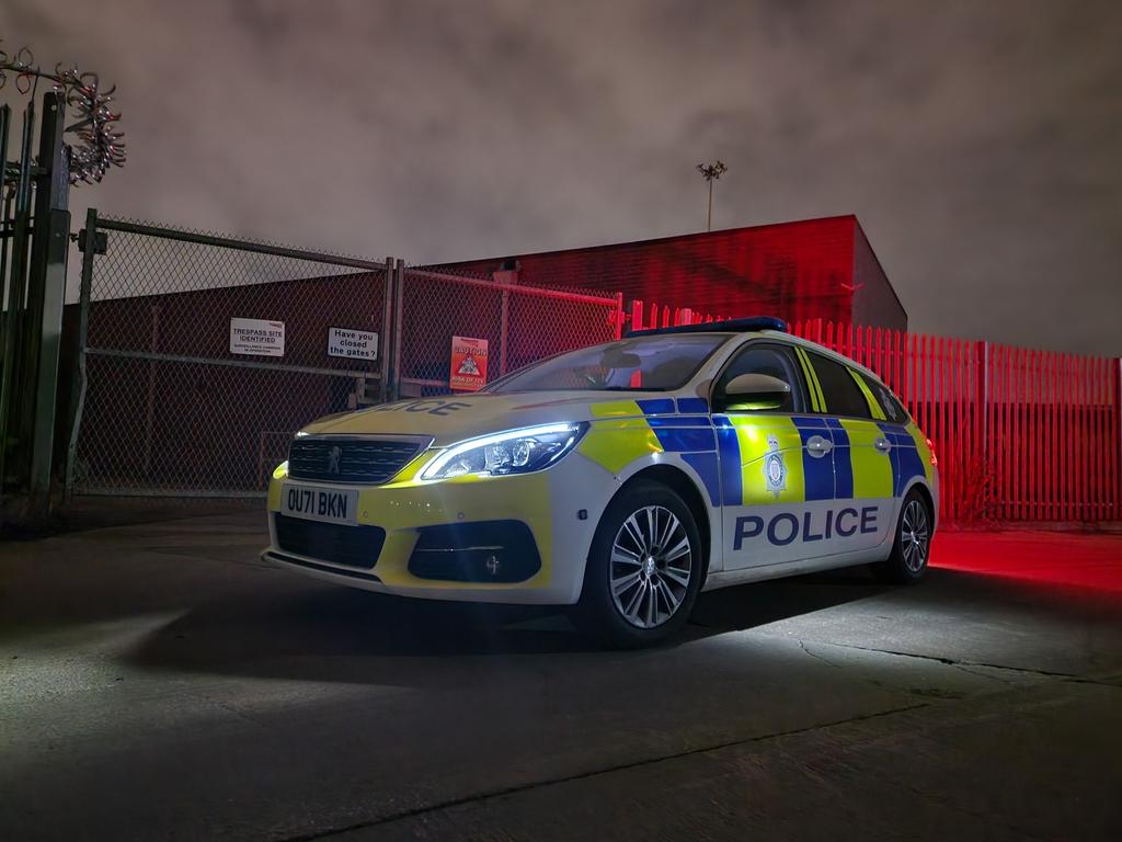 Our #Doncaster & #Sheffield officers are conducting mobile patrols this evening preventing #trespass & #MetalTheft within #SouthYorkshire Officers attended #Darnall after reports of youths on the lines If you need us #Text61016 or #Call999 in an emergency