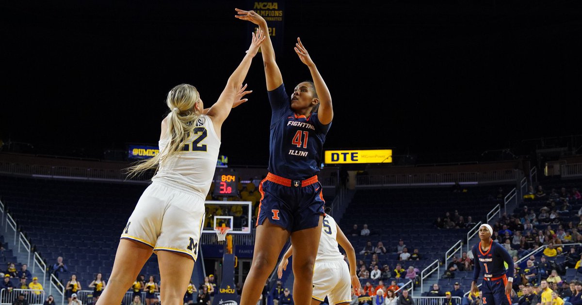 IlliniOn247's tweet photo. #illini center Camille Hobby is averaging 12.9 points on 69.5% shooting with 5.9 rebounds in 25.7 minutes over the last 7 games.
Illini WBB is 4-3 during that span ๐ฅ
"Sheโs doing what I knew she could do all along."
READ FREE: https://t.co/gg2UQg7r9K https://t.co/dw6xchxzKo