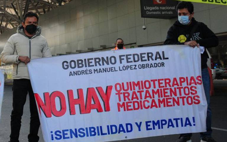 #DiaMundialContraElCancer 

En México se cumplen 5 años de desabasto de medicinas y tratamientos contra el cancer.
Cuantos muertos?
Ya perdimos la cuenta.
Gobierno indolente
@NARIZROJAAC 
@Aviond_suenosAC 
@Fncancer 
@AvenCrane 
@MxSinCancer 
@redcancermx 
@amancmexico 
@amlccorg