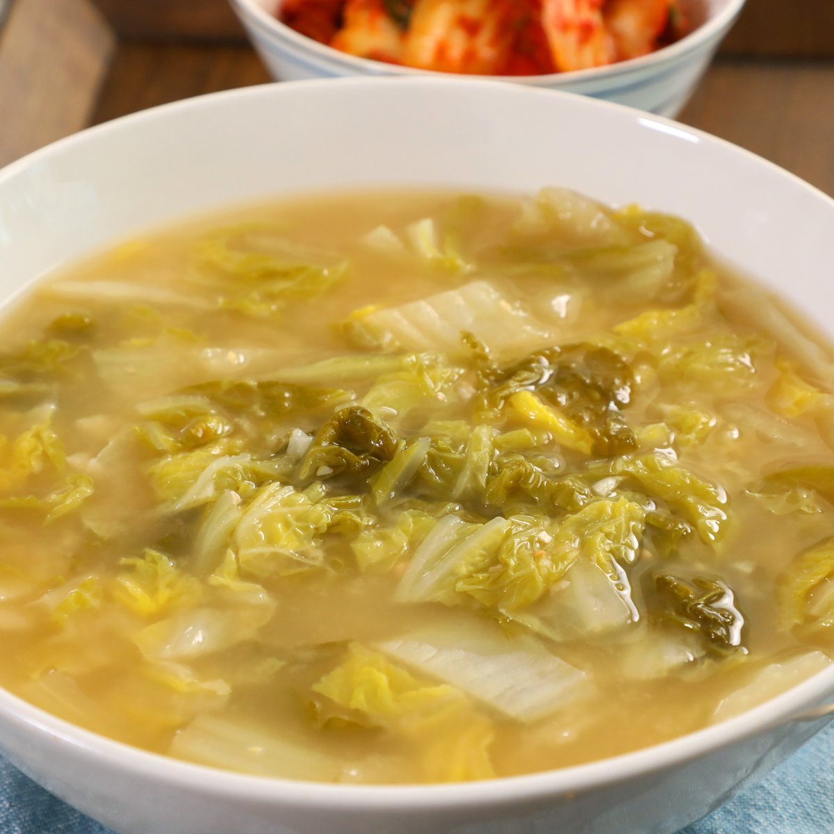 maangchi's tweet photo. My new video is online! Let's make cabbage doenjangguk!
https://t.co/2hYuILeLsM
It’s warm, hearty, savory, filling, healthy, made with doenjang (fermented soybean paste), and inexpensive and easy to make. https://t.co/fXWIcXHdu7