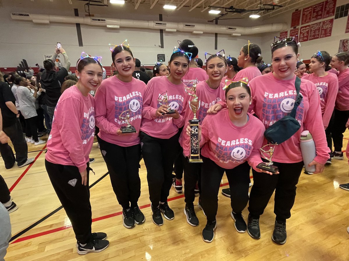 Diamond Line had an AMAZING turnout after their first competition yesterday! Winning overall in every category as well as overall Grand Champions! Congratulations to all of our dancers for their hard work! 💜💜