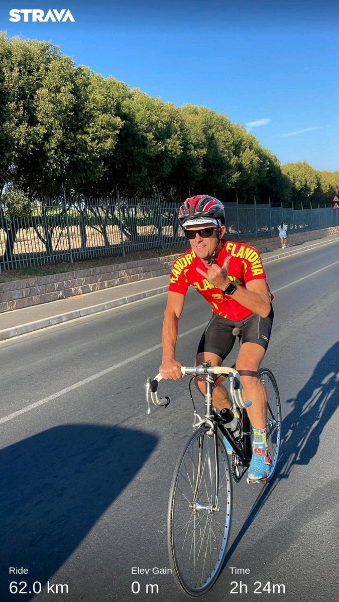 Charl_Cilliers's tweet photo. Epic "classic steel" cycle to #Bootleggers in Franschhoek #tourism #southafrica #tourguide #stellenbosch #franschhoek

Check out my activity on Strava: https://t.co/u553A6UvO2 https://t.co/3H3R23BSIV