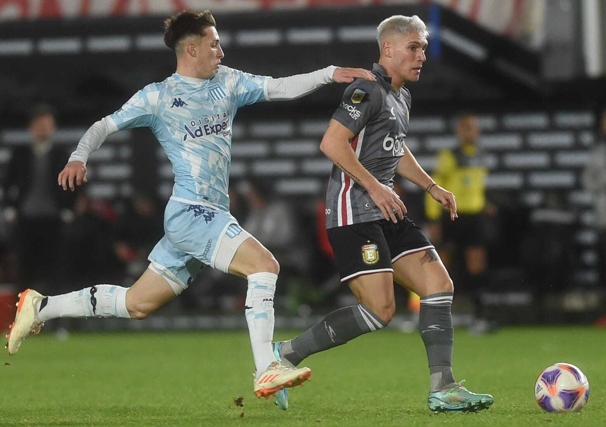 · ESTUDIANTES - <a href="/racingclubfr/">Racing Club Filiale France</a> 

Le 𝗣𝗶𝗻𝗰𝗵𝗮, qui a arraché deux victoires au forceps, reçoit une 𝗔𝗰𝗮𝗱𝗲 qui sort d'une probante victoire contre Tigre, avec un Juanfer de gala.

Assurément un des matchs à suivre de la journée, une confrontation excitante sur le papier ⚡️