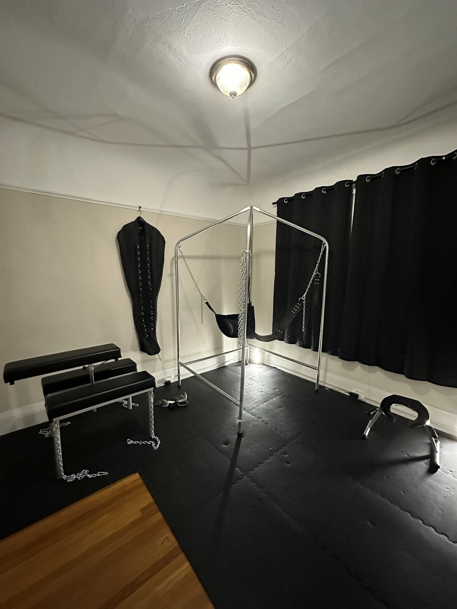 rubberomega's tweet photo. Slowly building our playroom in SF :) https://t.co/0lMIPE6lNH