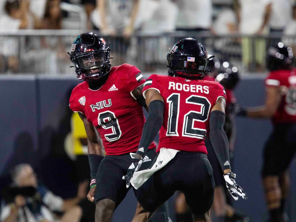 After a great talk with @NIUCoachHammock Im blessed to receive an offer from NIU @CoachDJBland @CoachAWang @CoachDad1906 @MarceCharles1 #SOAR #Huskies