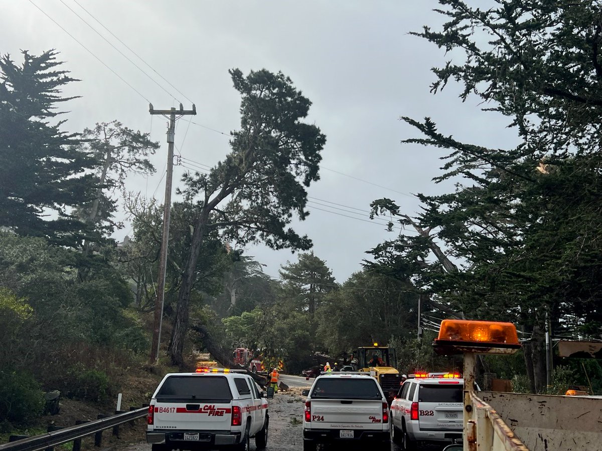 In Carmel Highlands, Full closure of #Hwy1 at Corona Road in #MontereyCounty due to downed trees and power lines. No estimated time for reopening. Please yield to public safety and first responders.