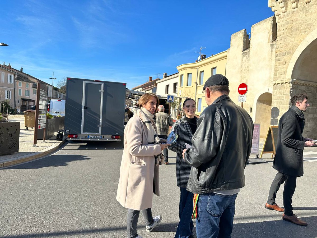 AnneBiscos's tweet photo. #maubec, #robion, #lethor, #islesurlasorgue
Les militants de la 2ème circo du @RNvaucluse  #VivementLe9Juin @J_Bardella https://t.co/iIJPx4ZjKJ