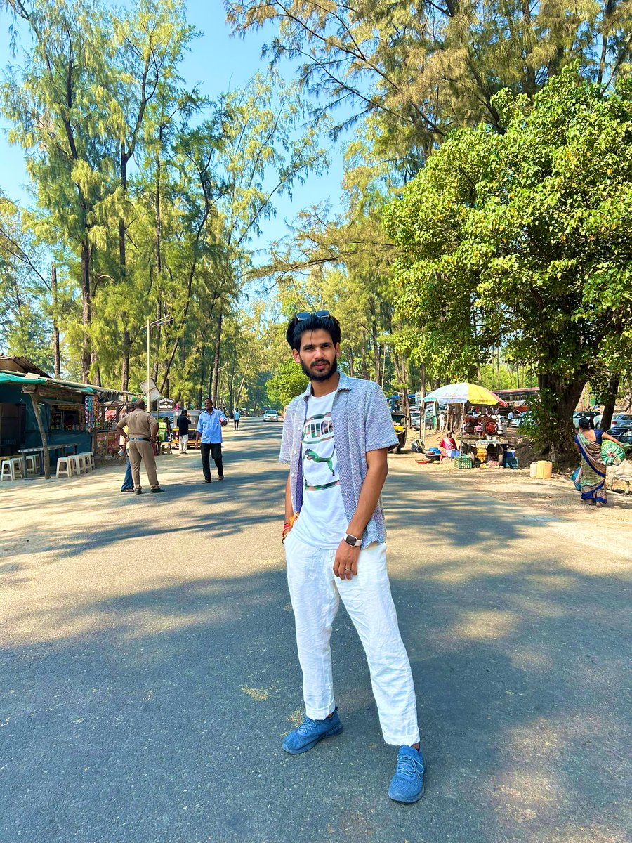 rathor_andy's tweet photo. Ha pta h b’day media post kar rakhi h kaafi saare…
#bdayPost https://t.co/REdJRZw6rc