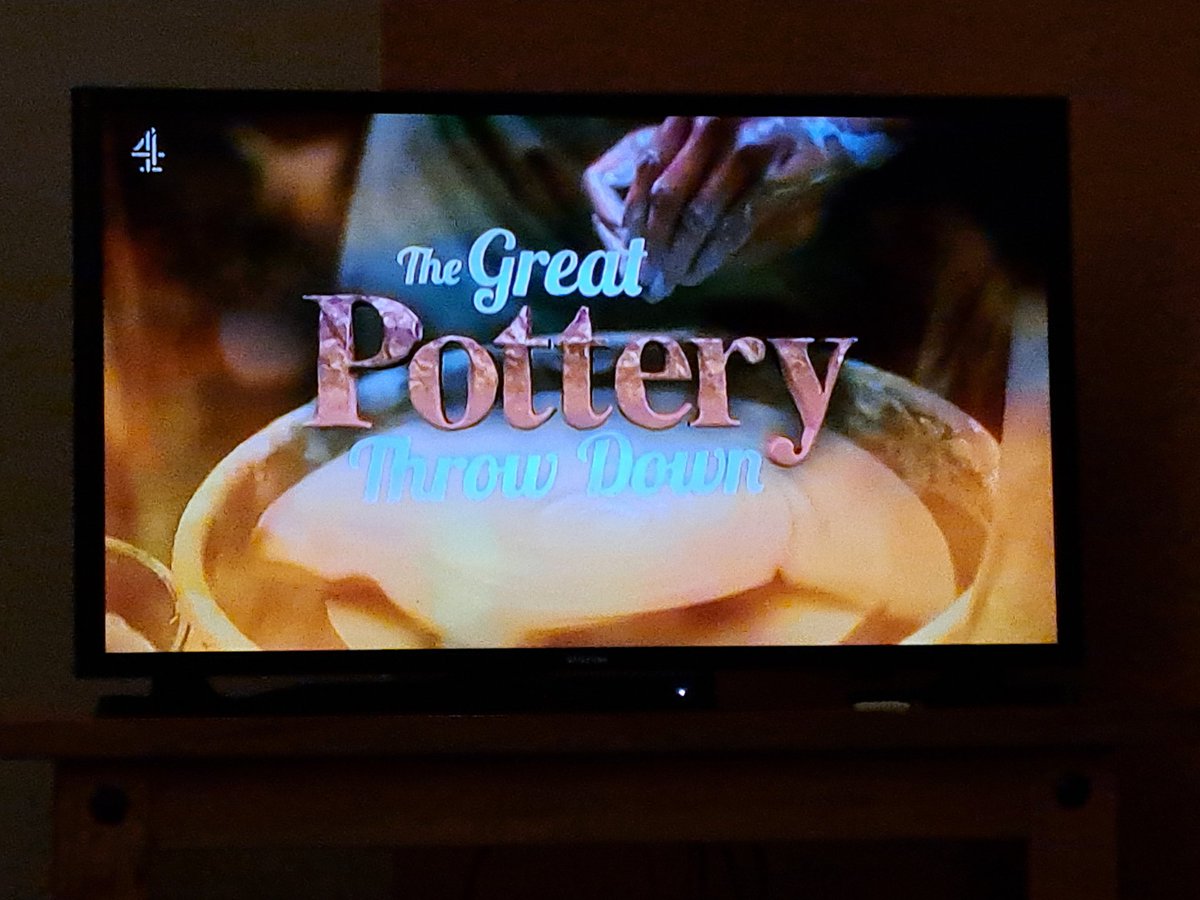 nicky_doubleU's tweet image. I love this programme so much. Perfect Sunday evening viewing. #thegreatpotterythrowdown #tgptd #channel4 #sundayevening