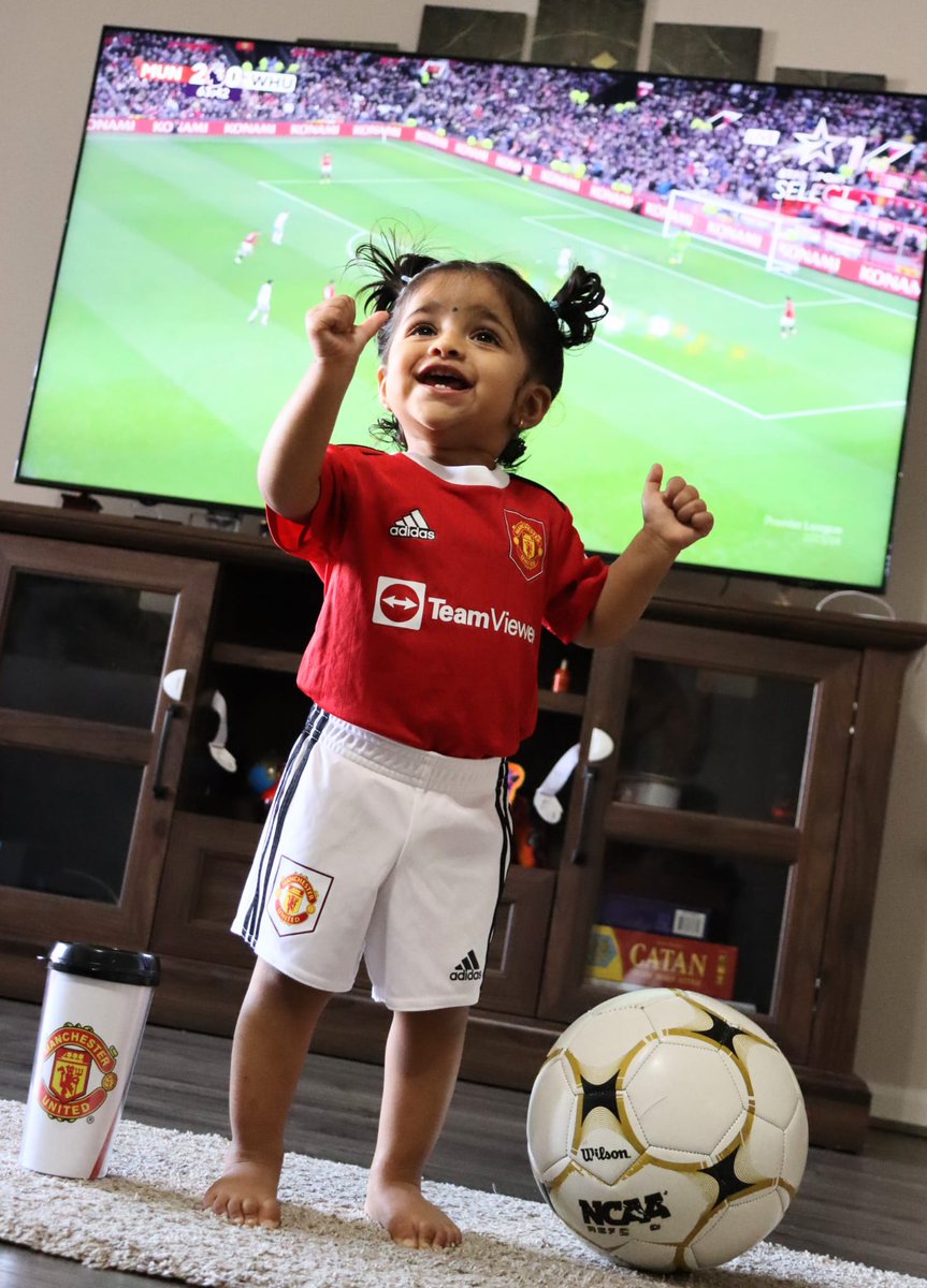 Today's match had the youngest fan glued <a href="/ManUtd/">Manchester United</a> <a href="/MarcusRashford/">MR14</a> <a href="/B_Fernandes8/">Bruno Fernandes</a> The passion for Man Utd starts at a young age. Our Lil one started her Man Utd obsession when she's still one!! 😍