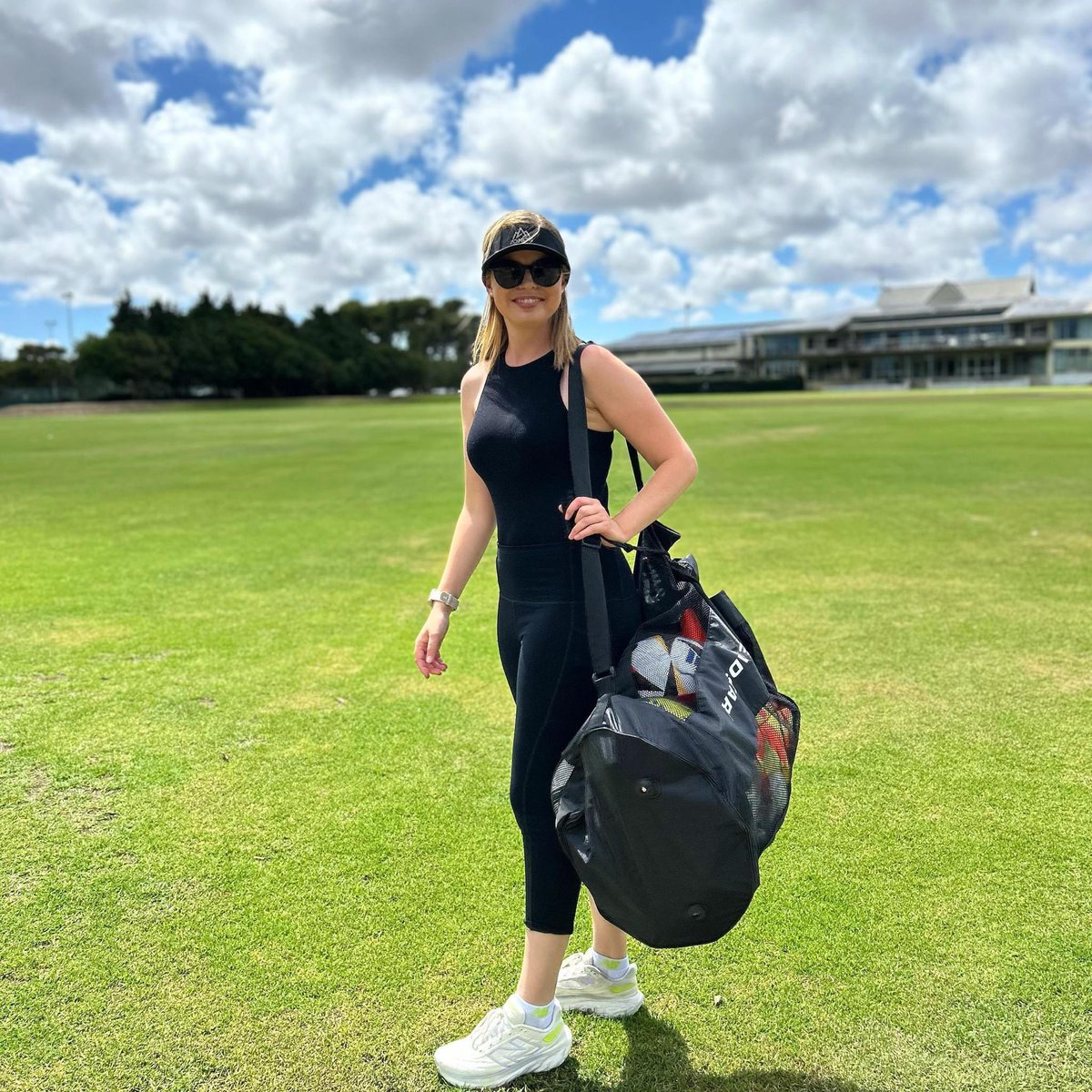 Raynique Meyer tweet media