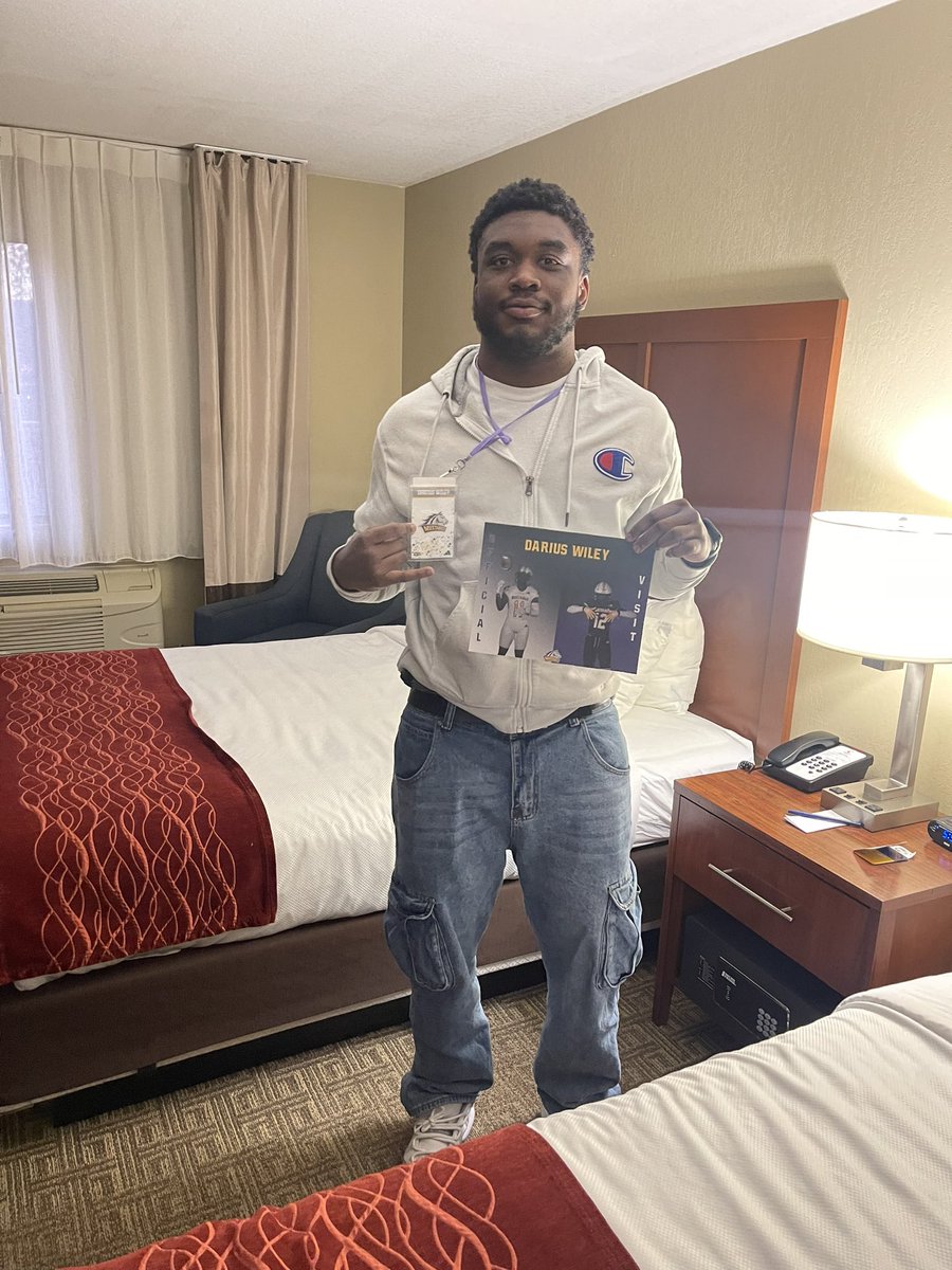 Darius Wiley tweet media