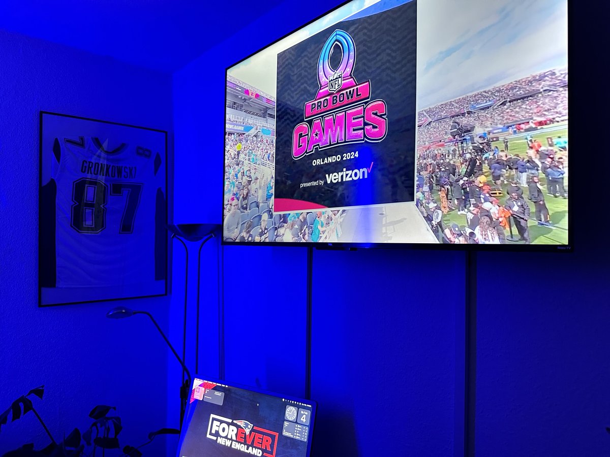 B3astm0deTV's tweet photo. Let the Show begin.
A #ProBowlGames evening with @man_dammn and @jerod_mayo51
Let’s go🇩🇪🇩🇪🇩🇪🇩🇪🇩🇪
#rtlnfl #NFL #ProBowlGames #ForeverNE @patsdeutsch @Patriots #PatriotsFootball #SuoerBowl @NFLDeutschland #ProBowlWeekend @JasonMcCourty @BournePoly11 @EzekielElliott @dreeday32 @good_vib3z @MacJones_10 @baileyzappe04 @SchoolerBrenden @TeamJuJu @danorlovsky7 @nflnetwork