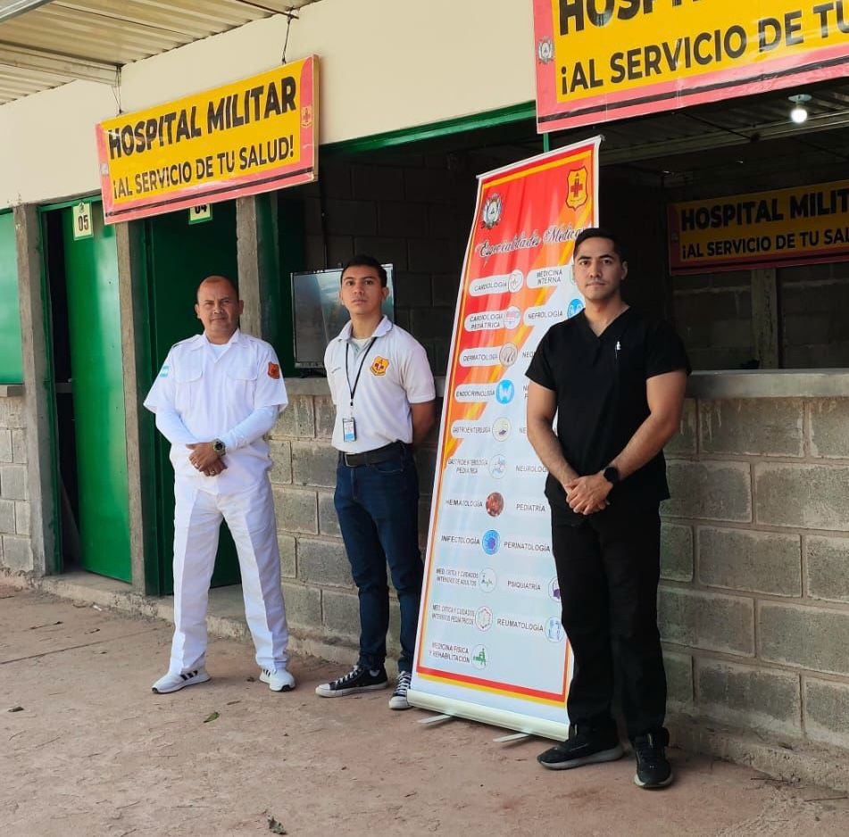 FFAAHN's tweet photo. #FFAA
Como parte de su contribución a la salud, el personal médico y enfermería del Hospital Militar brindan atenciones básicas a la población que disfruta de la Feria Ganadera #AGAFAM https://t.co/GjXOcBfNJr