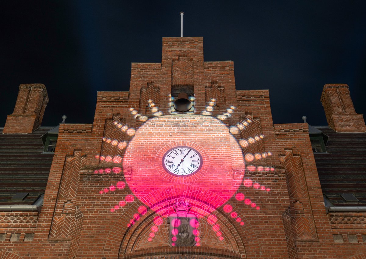 DorteHedengran's tweet photo. The sun at the town hall for the light festival ☀️
#Denmark #SonyAlpha #streetphotography #photooftheday #February4th #SundayVibes #SundayMorning #Sunday #urban #kyndelmisse #Candlemas #nightphotography #lightfest
📸Dorte Hedengran https://t.co/AuD6kN180l