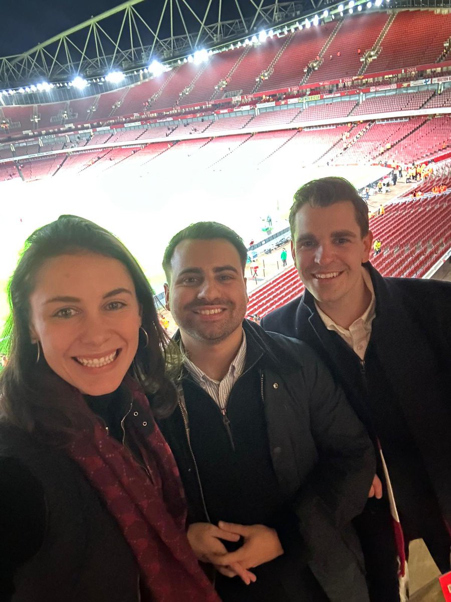 Jumped off QF1 and made my way straight to the Emirates for a fun evening with the team. The atmosphere was electric tonight #goingtogemba