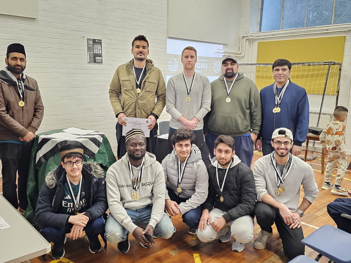 AMYA_Oxford's tweet photo. We held individual academics &amp; team sports competitions on the day, had an amazing food with curry, pasta and kheer and met so many friends from Swindon, Banbury, Didcot, High Wycombe &amp; of course Oxford 
#KhuddamIjtema #ThePerfectPreacher #Unity #Brotherhood https://t.co/85fBgDryZ4