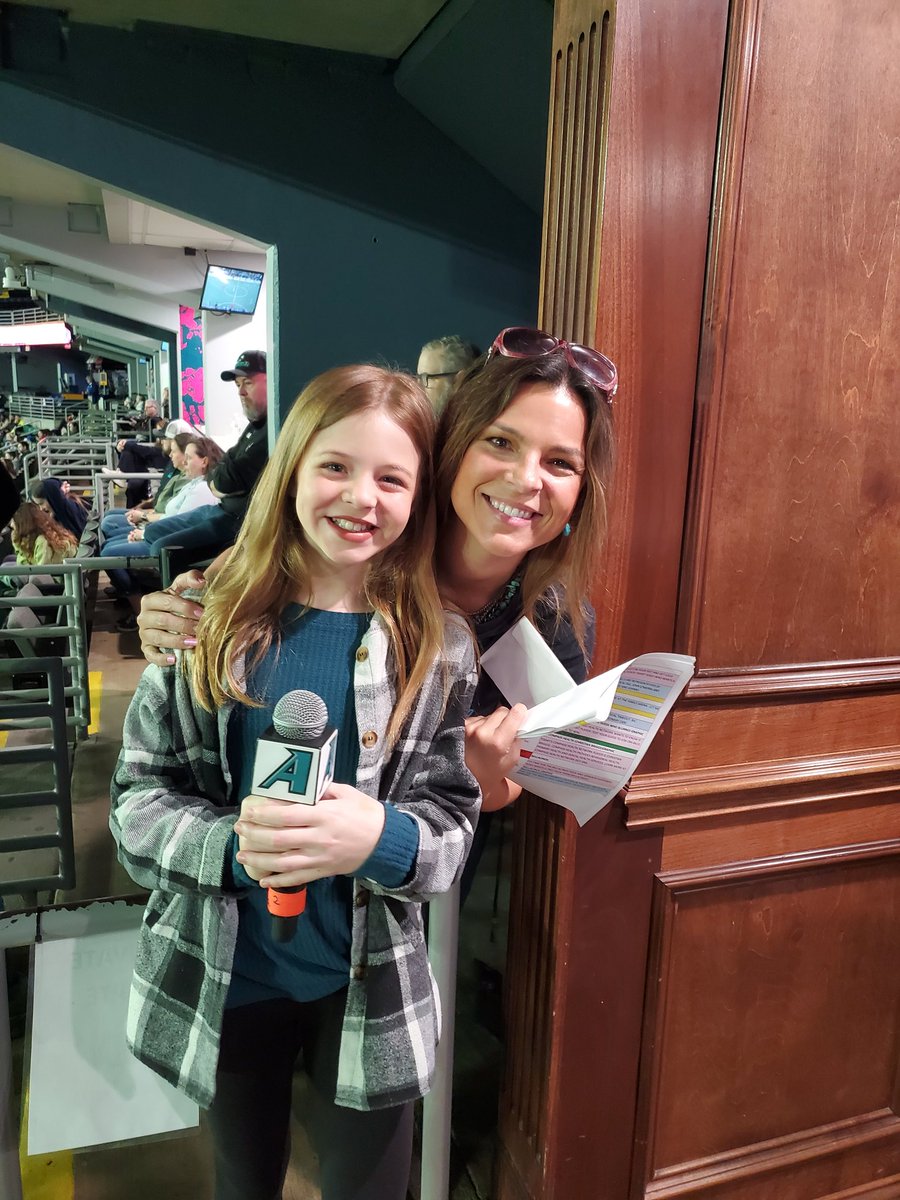 BillBestInspect's tweet photo. Having fun at the @stlouisambush game with @AngellaSharpe https://t.co/jUVVER6TtE