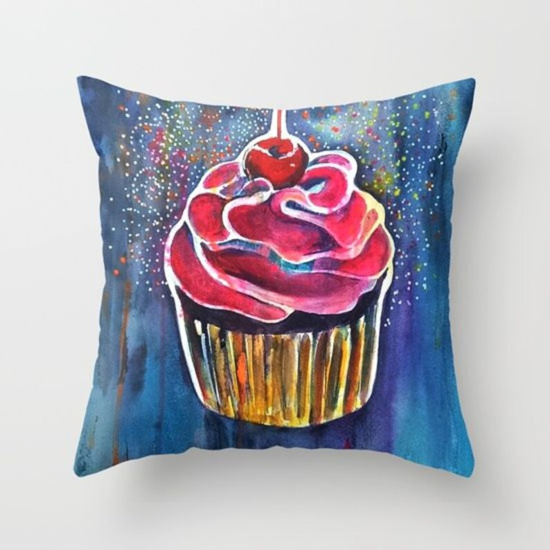 Cupcake Pillow 

etsy.me/48XPiS7 

#etsyseller #craftbizparty #handmadehour #shopindie #shopontwitter #UKCraftersHour