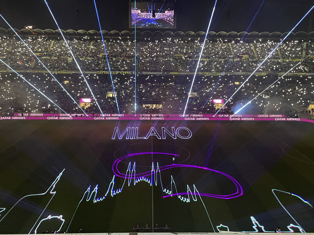 PaoloMenic's tweet photo. One of those special nights at San Siro…. #InterJuventus https://t.co/UCOpdFPSi9