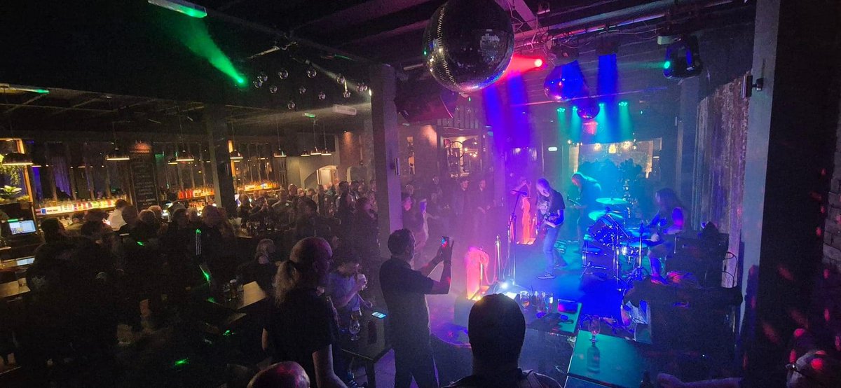 Another SOLD OUT ROCK SHOW last night at @brickhouseshows next up one of the best Rock Bands on the Northwest Circuit 'THE SWILLERS' Details here > skiddle.com/e/37882904 @WhatsOnNW @whatsonsthelens @gr8musicvenues @djdexnelson @sthelenscabaret @GLASSTOWNBURY @Cornucopia123 @