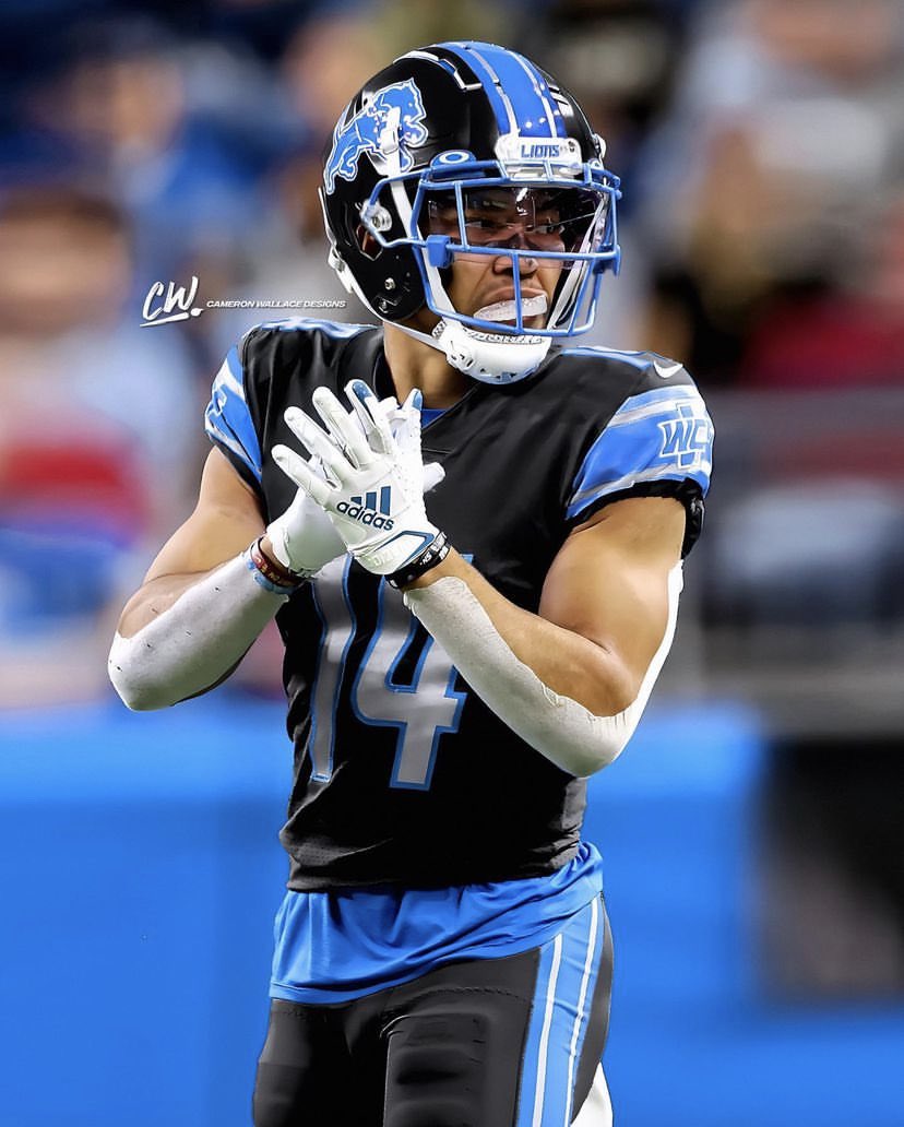 These all black uniforms are a MUST for the Detroit Lions 🤩 📸 : @luckycharmscam