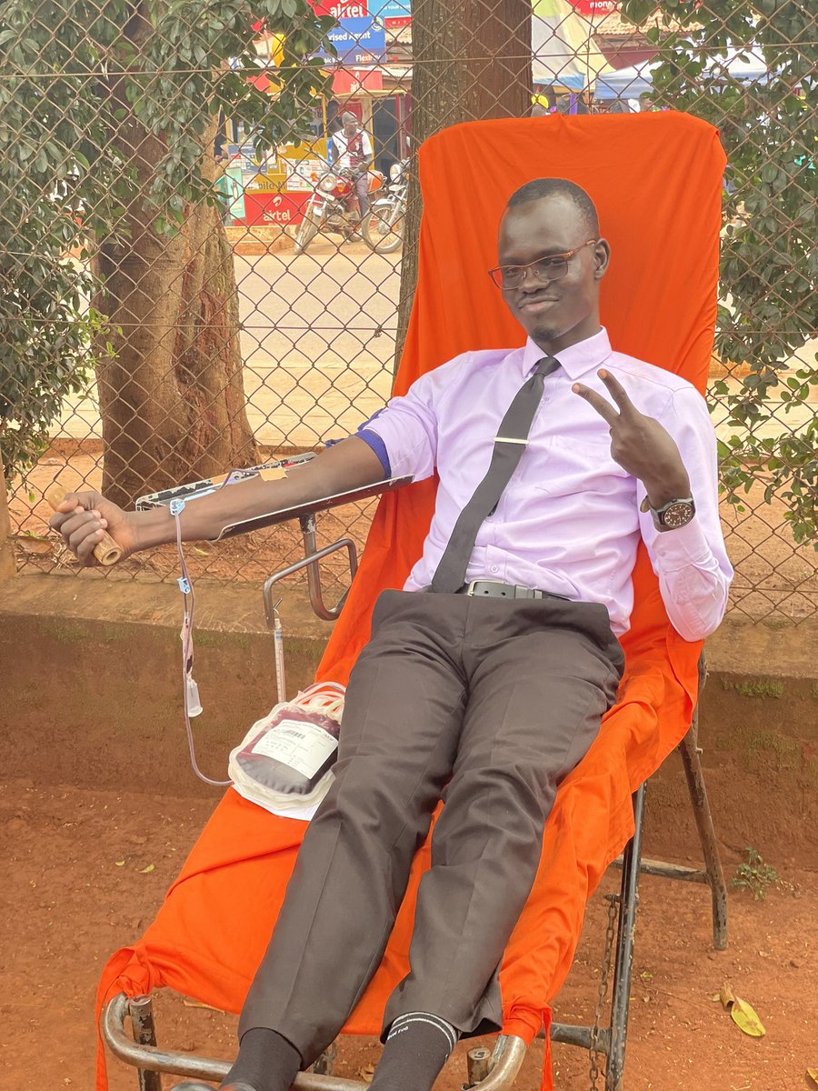 Donate and safe lives!! On Thursday I had to be exemplary @GuluVarsity to donate blood 🩸. With our population of over 45 million, we are supposed to collect at least 450,000 units of blood annually, but we collect only 300,000 units.' @ntvuganda @nbstv @MinofHealthUG @m_mukembo