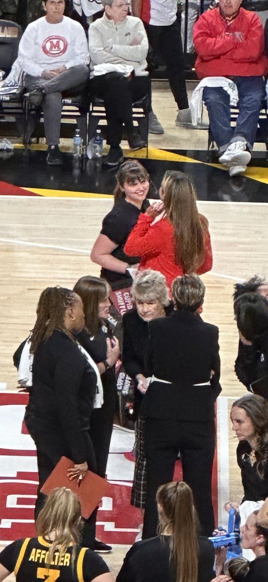 SarahCrafton's tweet photo. @goiowa A dynamic duo, a dream team, L&amp;J! What a game! Good to see a Hawks win on the road and keeping section 206 on their toes with our friendly banter. https://t.co/tpKo4ljc9R