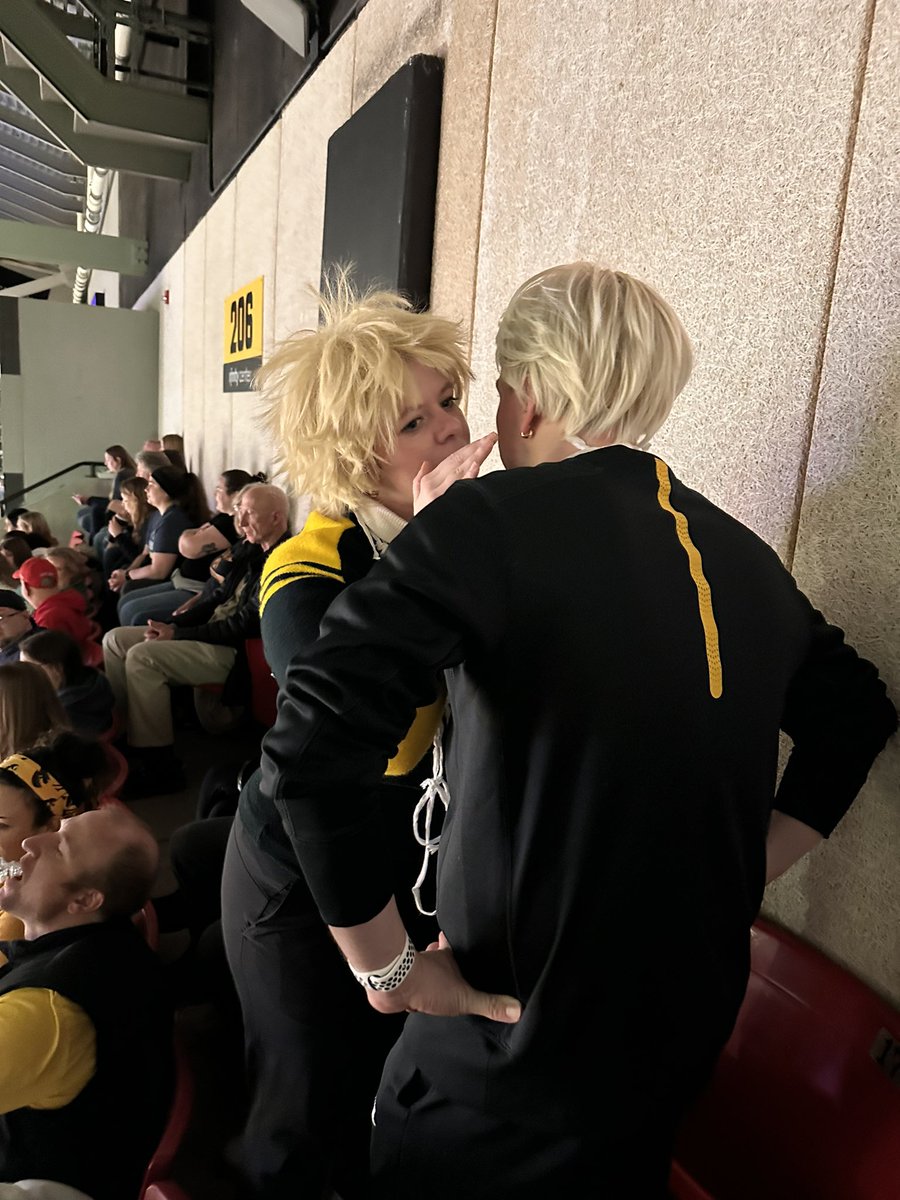SarahCrafton's tweet photo. @goiowa A dynamic duo, a dream team, L&amp;J! What a game! Good to see a Hawks win on the road and keeping section 206 on their toes with our friendly banter. https://t.co/tpKo4ljc9R