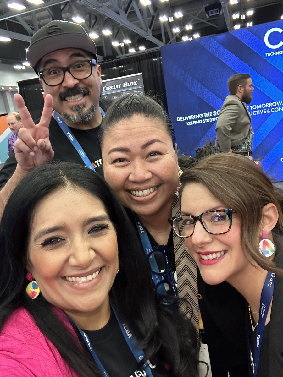 Stop by Booth #1922 @AdobeExpress @AdobeForEdu and hang out with some of the best Creative Educators in Town!! #AdobeEduCreative @ClaudioZavalaJr @EdTech_Heather @jboyce412