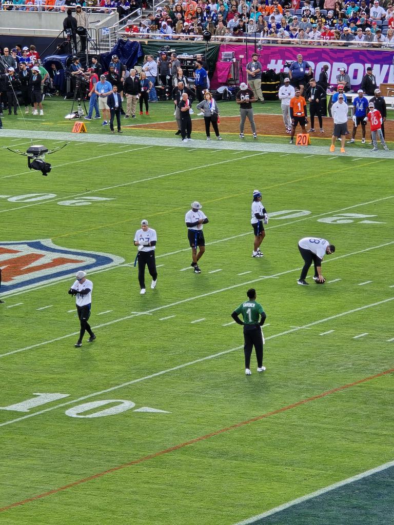 FootballPlayCrd's tweet photo. #ProBowlGames communicate plays to your team quickly with play wristbands from https://t.co/dPpjJAojyK
#FootballPlayCard #FlagFootball #FootballCoach https://t.co/3wdUGowYOG