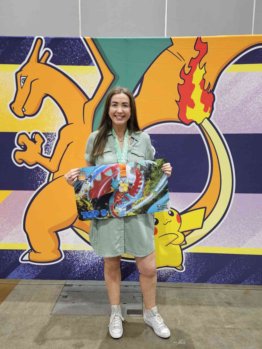 RocketClare🚀 tweet media