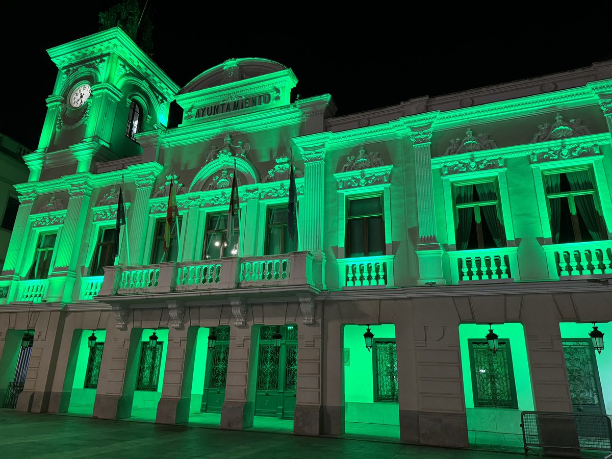 💚 Con motivo del #DíaMundialContraElCáncer, hemos iluminado esta noche la fachada del Ayuntamiento de color verde.

El color de la esperanza, el de un futuro en el que la prevención, la investigación y la detección precoz le ganen la batalla al cáncer. 

#TodosContraElCáncer