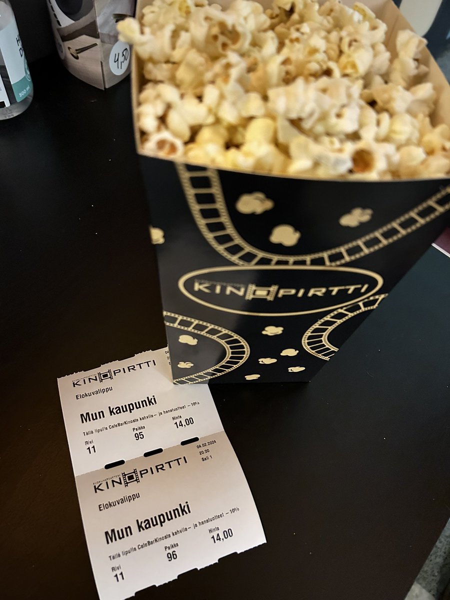 Vihdoin ehdittiin katsomaan pikkuveljen ohjaama elokuva. #MunKaupunki