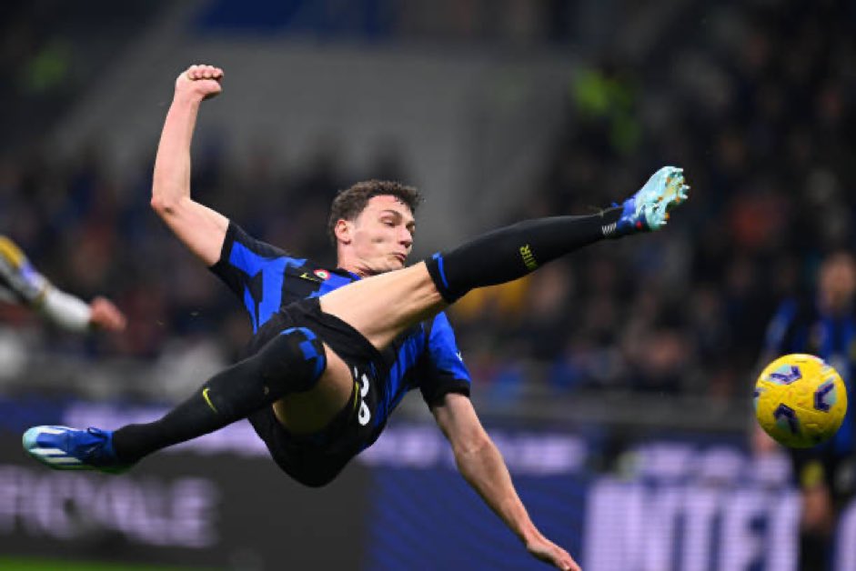 marblackbluety's tweet image. la rovesciata di pavard ARTE