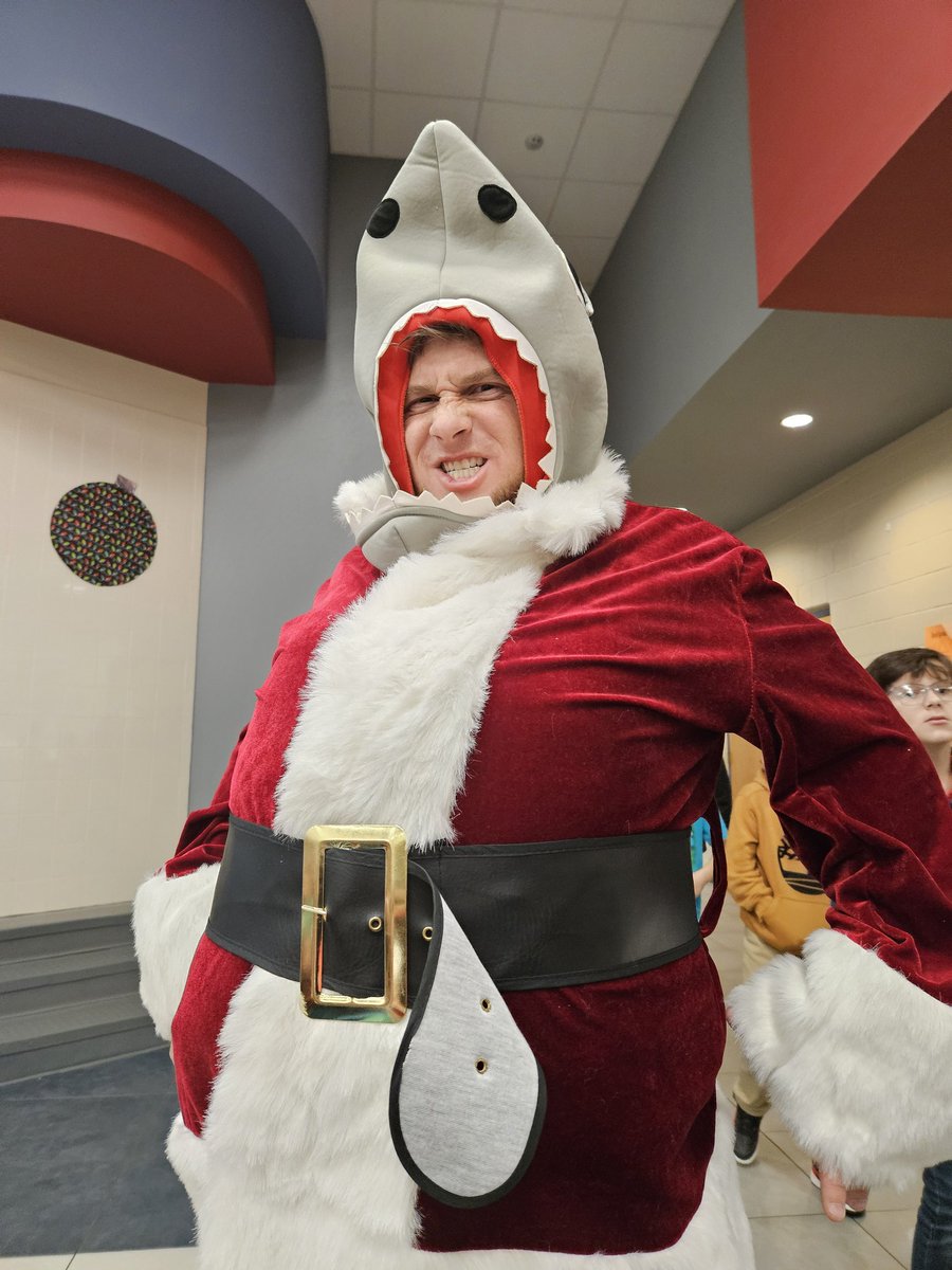MrsSarahWaits's tweet photo. Happy birthday to this amazing principal! @Principal_CE dressed up as Santa Shark for Pre-K! #ceroars #CastleberryISD https://t.co/edn0zKaM4x