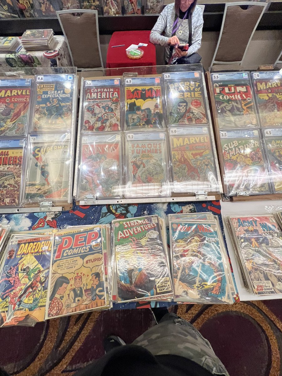 ParksAndCons's tweet photo. We have hopped over to the Hotel Fera in Anaheim, where #CalComicCon is underway. This is a new location for the old “Yorba Linda Show” and features an incredible collection of comic dealers https://t.co/iYb1d8FZSi