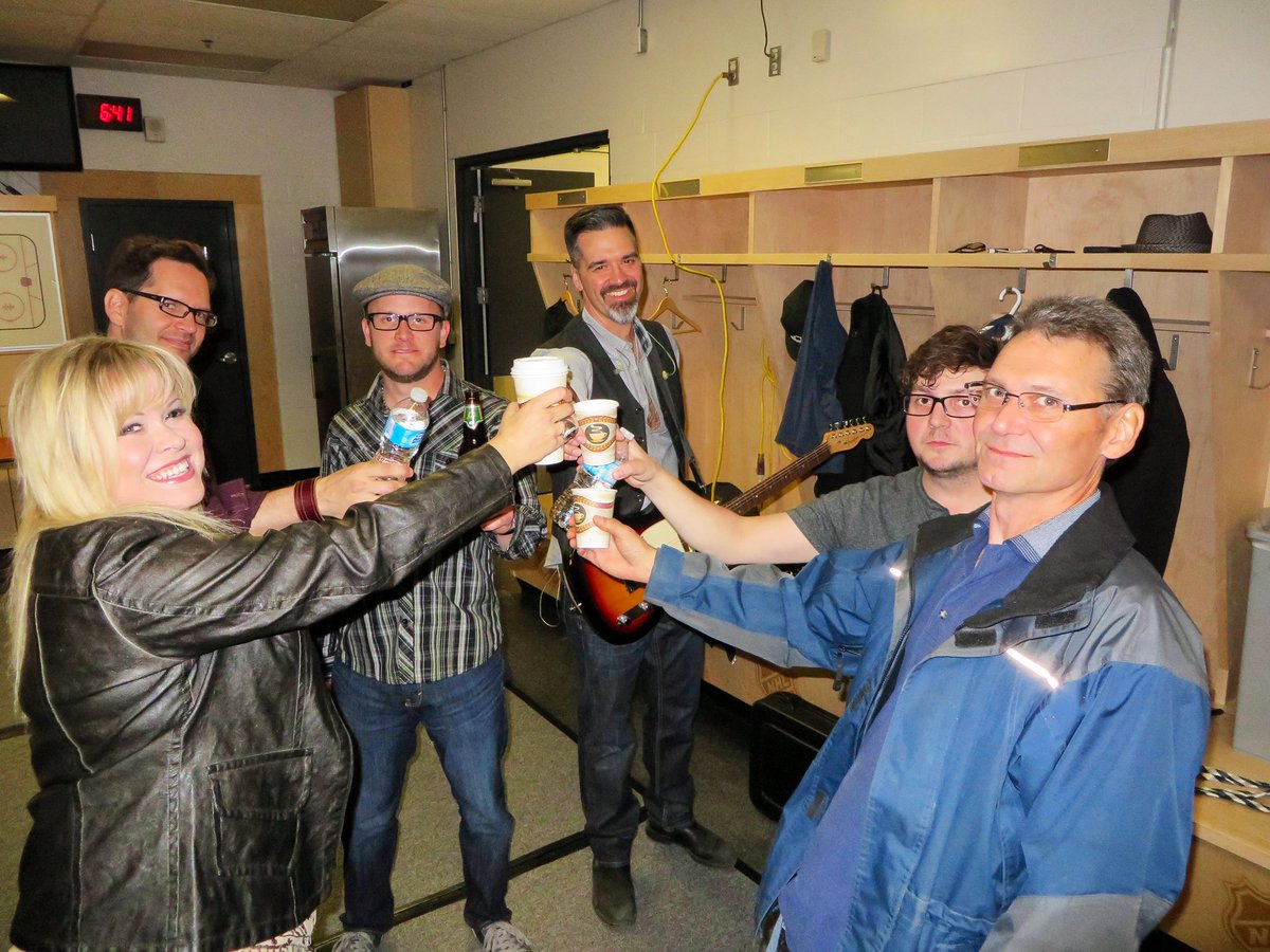 Happy heavenly birthday Stacie. You are sure missed down here. We hope you’re enjoying your day filled with many of your favourite things! 🍻🎶🕊️💗

📸: Kicking off the Alan Jackson tour in Darren’s hometown. One of our many highlights together &amp; times when Stacie shined on stage