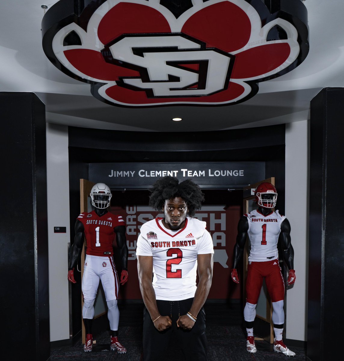 had a great time last weekend at south dakota! thanks for having me <a href="/_CoachHodge/">Elijah Hodge M.Ed.</a> <a href="/Coach_JDavis/">Joshua Davis</a> 

<a href="/cooperhawksFB/">Cooper Hawks FB</a> <a href="/77williehoward/">CoachWillieHoward</a> <a href="/RBtechnician/">TJ Deen</a> <a href="/PrepRedzoneMN/">Prep Redzone Minnesota</a>
